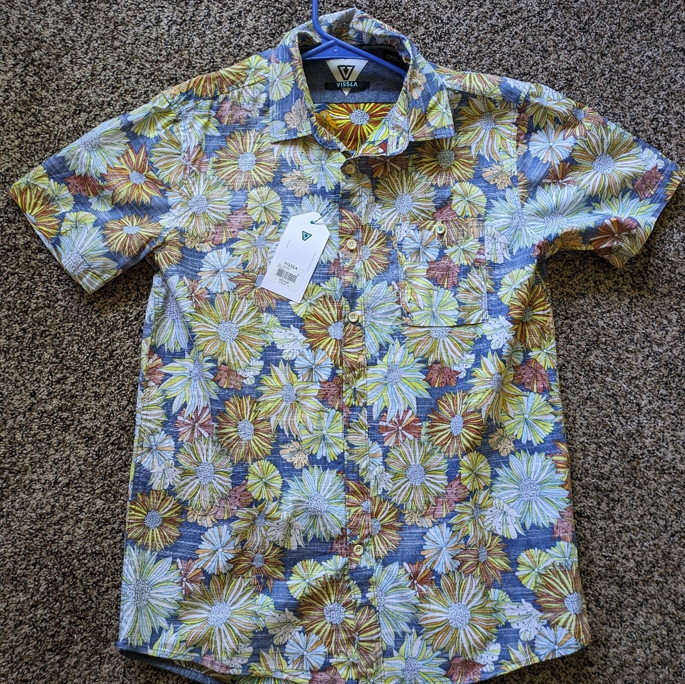 New Vissla Floral Button Down Cotton
